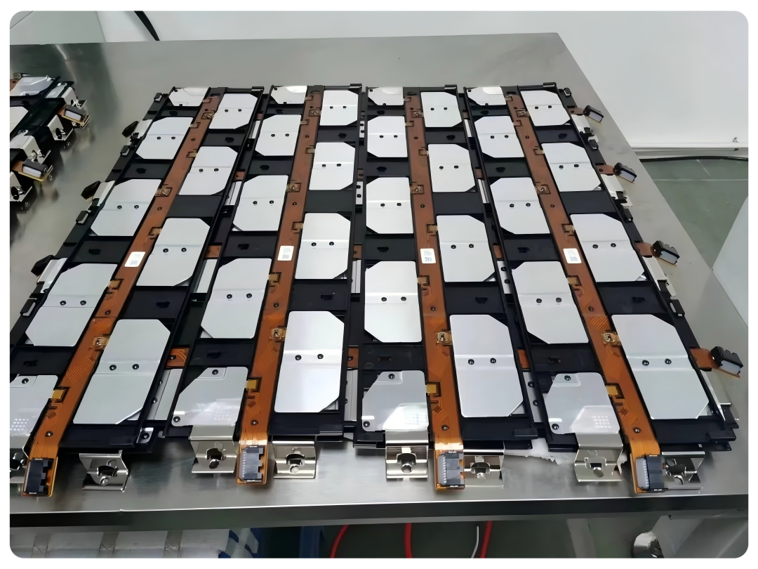 Thiết bị đầu cuối đầu ra ba pha động cơ Motor Three-Phase Output Terminal