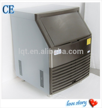 Circulating water ice cube machine