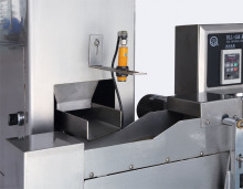 Vibrate Feeding Soft Alu-Alu Packing Machine