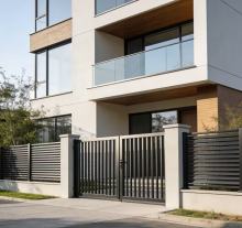 Commercial & Residential Aluminum Fencing