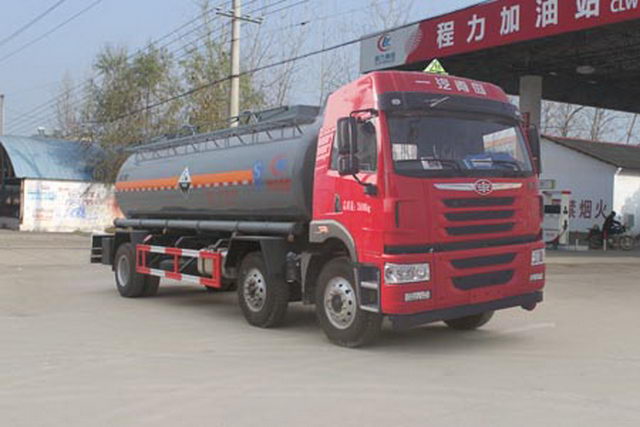 FAW 6X2 8CBM شاحنة نقل المواد المسببة للتآكل السائلة