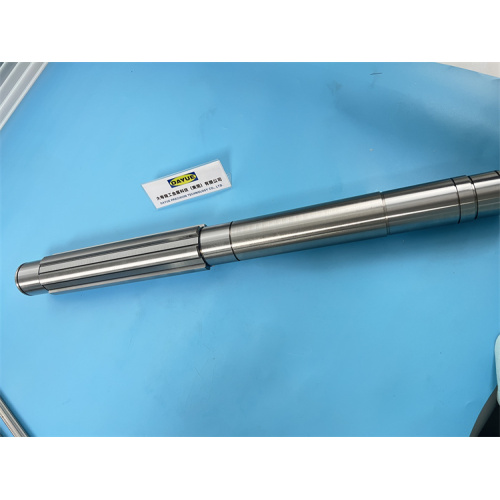 Custom made precision long shaft spline shafts