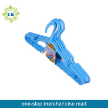blue 6pc plastic hanger