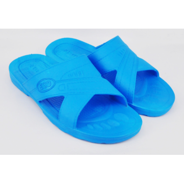 PVC-Luftblasen Schuhe Schimmel