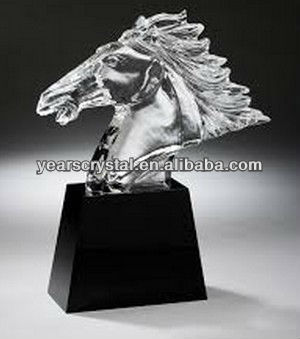 china supply 11" high crystal horse head with black base for horse race awards(R-2130