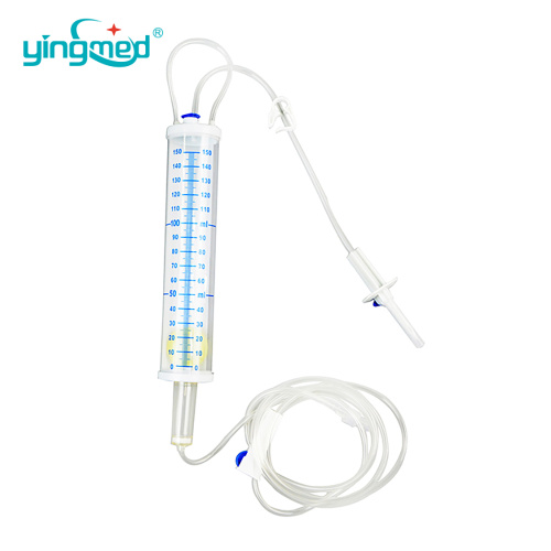 Pädiatrische IV -Tropfinfusion mit Burette