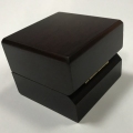 Logotipo Caja de anillo de paquete de joyería de madera personalizada