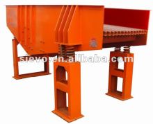 simple structure vibrating feeder