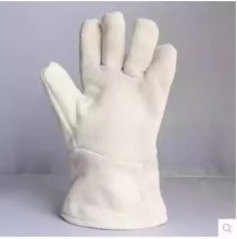 Heatproof and High-Temperature Protective Gloves
