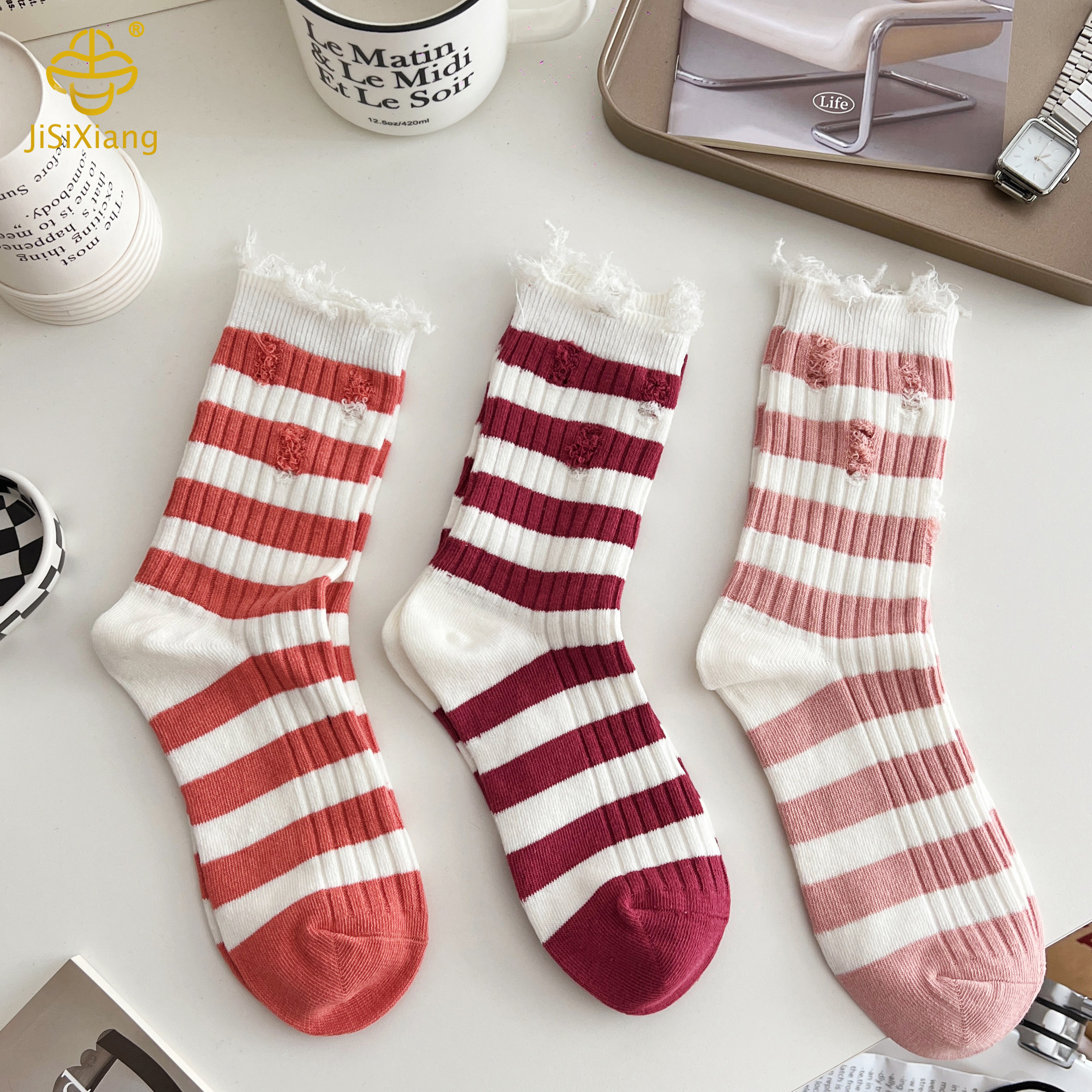 버전 편지 자수 미드 튜브 양말 줄무늬 양말 version letter embroidery mid tube socks striped socks