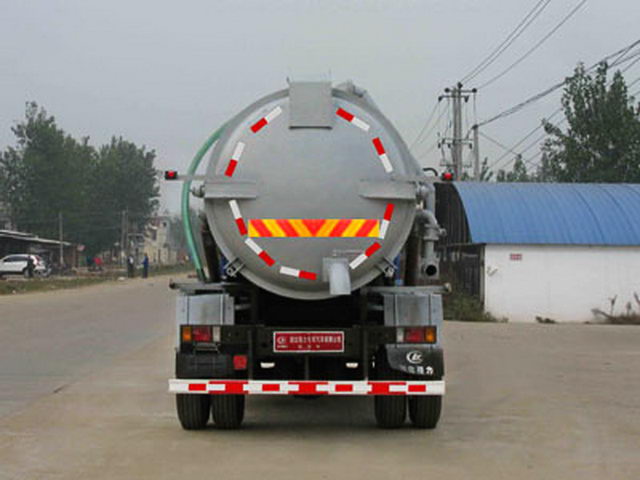 بيع شاحنة شفط مياه المجاري FOTON AUMAN 8CBM