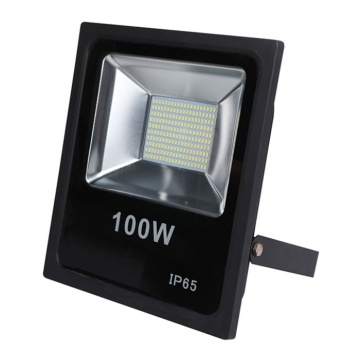 LED floodlight with a large illumination range