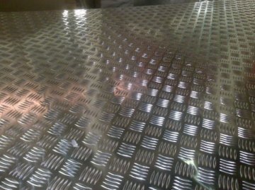 aluminum checker plate and plastic checker plate