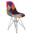 Replika patchworku tapicerowanego krzesła Eames dsr