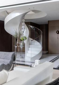 White Ultra White Glass Small Unit Curved Staircase