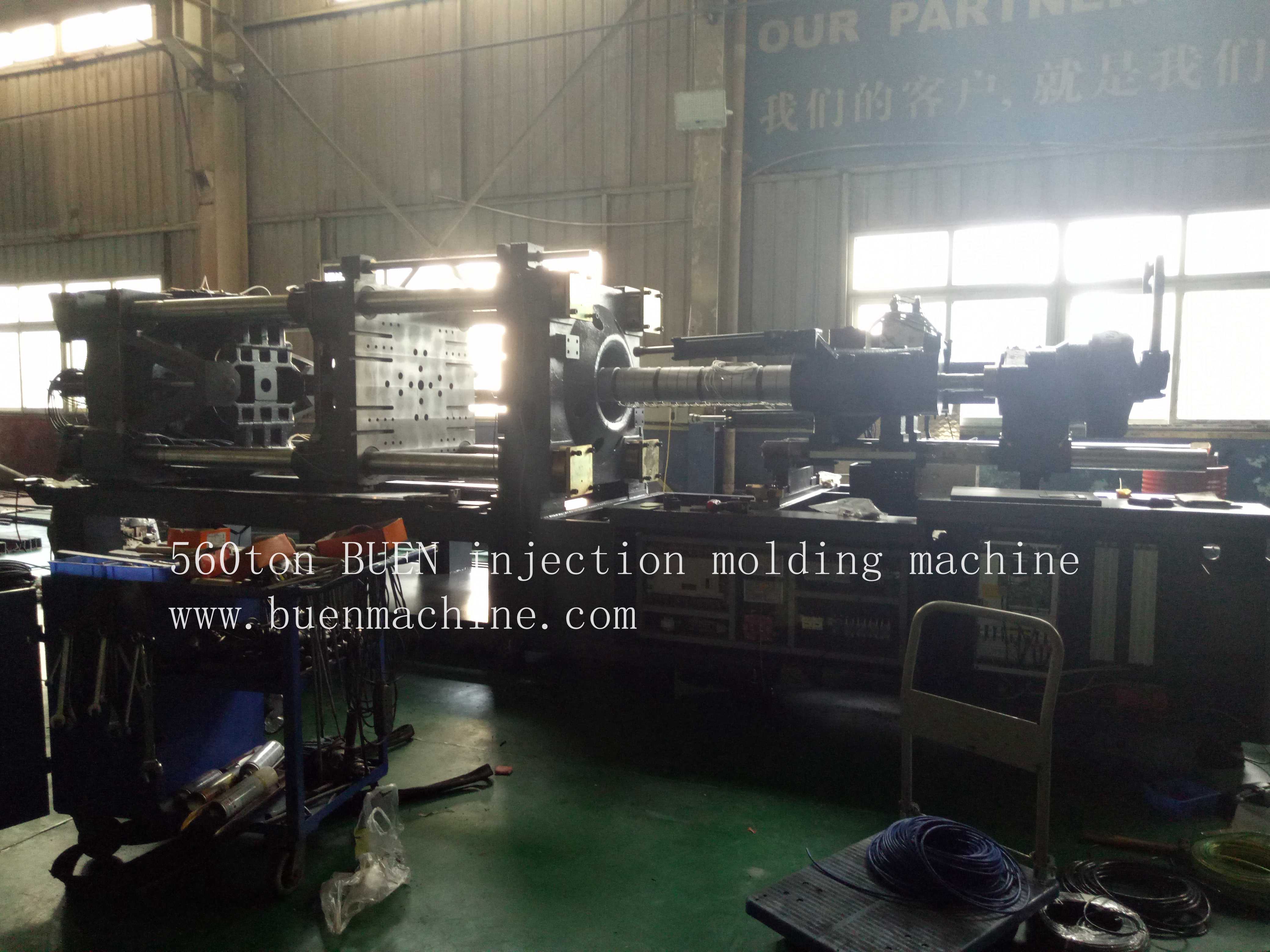 560ton injection machine