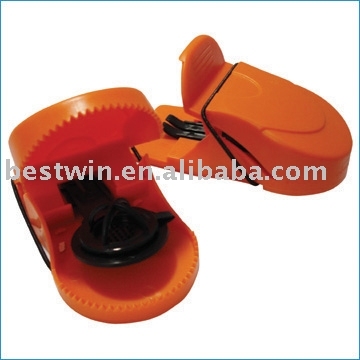plastic mouse trap