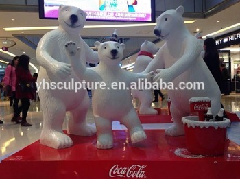 polar bear statue