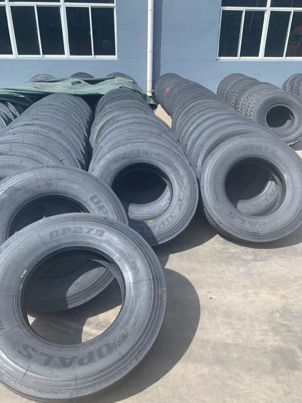 High Quality Truck Tyre Factory Direct Supply with Warranty TBR Tires 11r22.5 11r24.5 315/80r22.5 385/65r22.5 1200r24 295/75 22.5