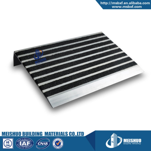 Hot sale aluminum base with colorful carborundum insert wide surface metal stair nosing