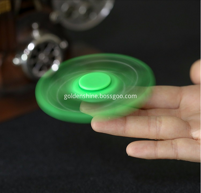 Glow in the dark spinner