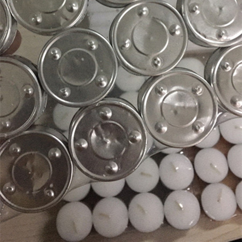 Рынак Вялікабрытаніі на белай свечцы чыры ў поліэтыленавым пакеце