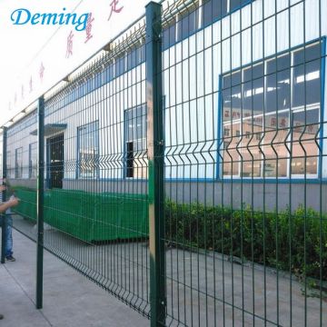 PVC coated V mesh horse fence