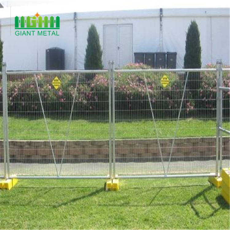 Easy assembled temporary fence