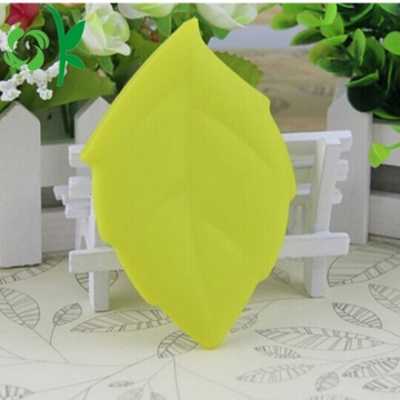 Silicone Leaf Shape Water Cup Pocket for Drinking