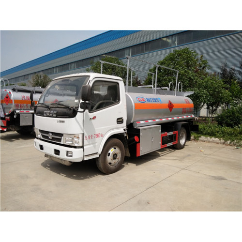 Camions-citernes d&#39;essence Dongfeng 4500 litres