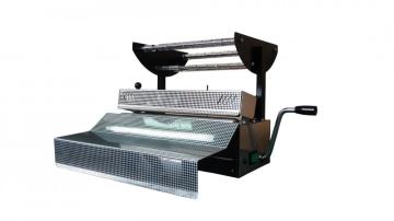 Plastic pouch heat sealing machine