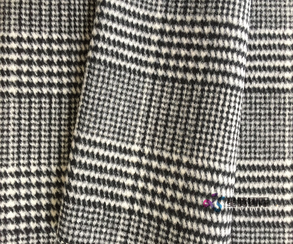 Fashion Houndstooth Pattern Pure Wool Material