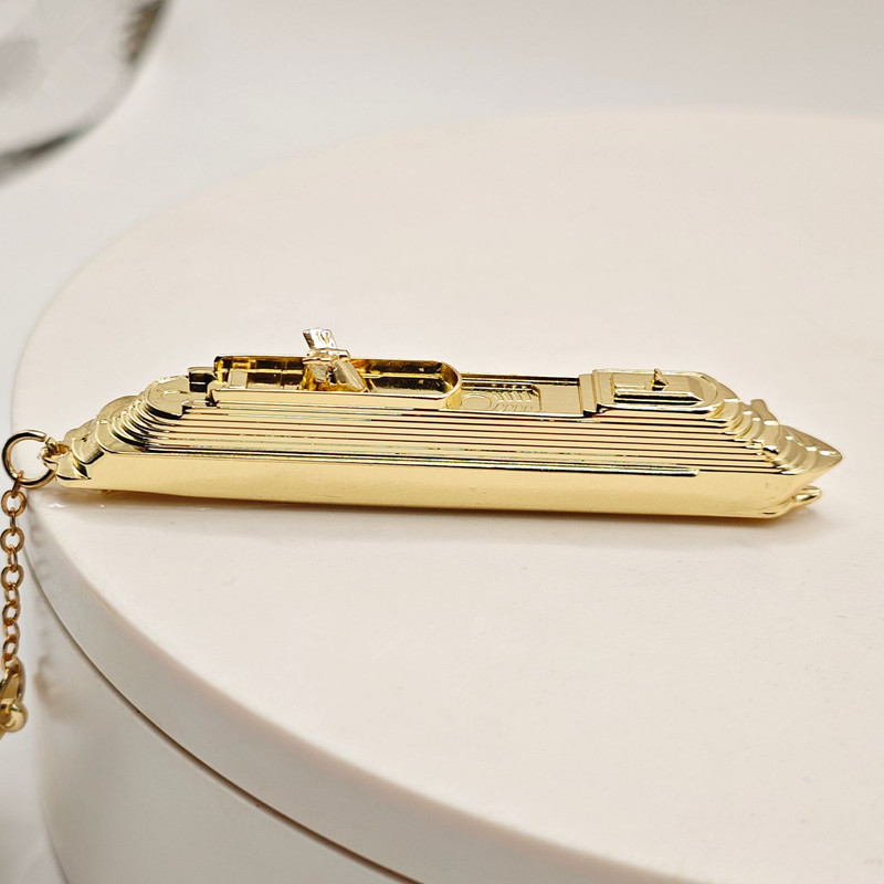 Gold-plated 3D keychain