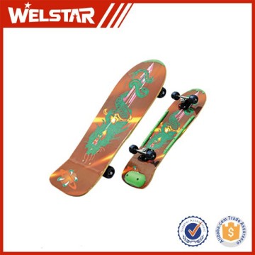 Extreme Exercise Cool Skate Sports Wood Skateboard with 4 PVC Wheels for Entertainment