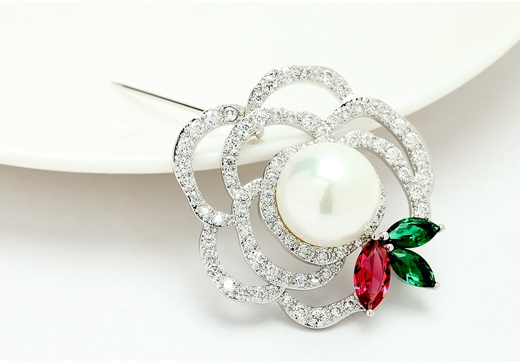 Elegant Flower-Shaped Wedding CZ Pearl Brass Brooch