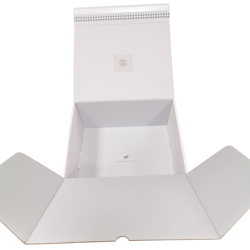 White color corrugated shipping box