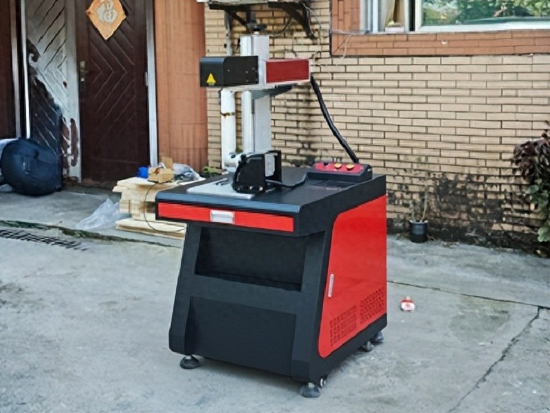 Chuke Intelligent's high-end customized 3D MOPA laser marking machine was successfully delivered to a Czech customer
