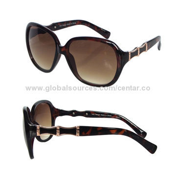 Fashion inspired plastic women's sunglasses
