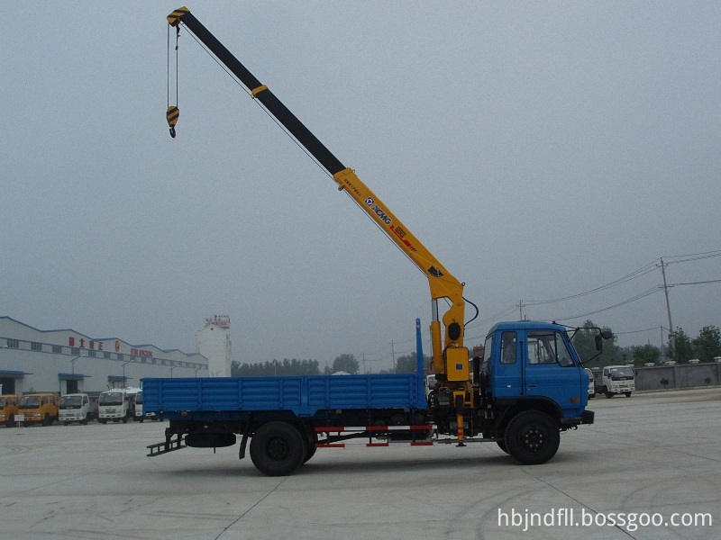 Truck Mounted Crane10