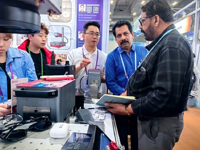 The number of visitors to the Canton Fair has decreased, but Chuke Intelligent has attracted attention against the trend. Its pneumatic marking machine has won customers with sincerity and demonstrated its hard-core strength