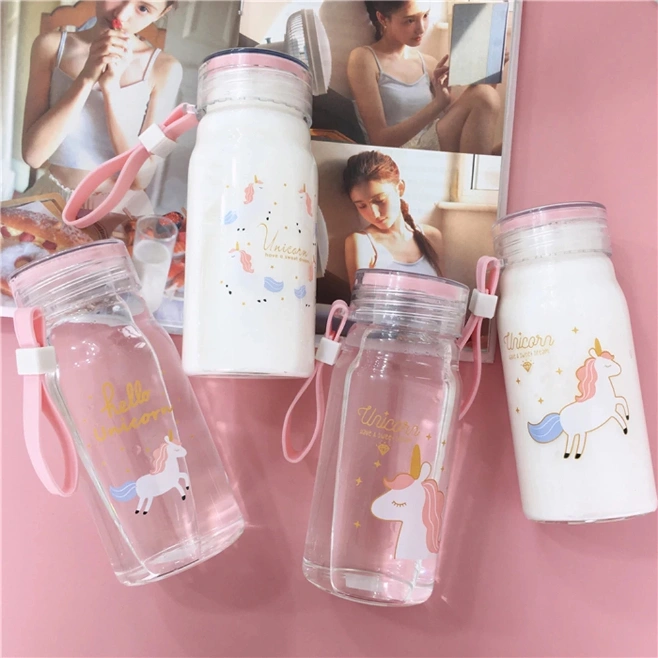 Wholesale Hot Selling Cartoon Pattern Glass Bottle Custom Pattern Glass Bottle with Bamboo Lid and Silicone Handle Cartoon Artwork