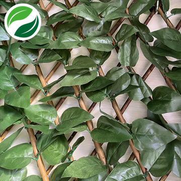 Telescopic joints simulate green peach leaves