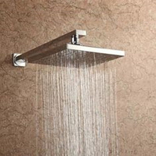 Misturador do chuveiro do banheiro escondido na parede do chuveiro torneira