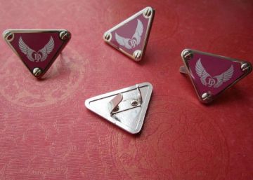 Metal Labels, Bag Nameplates, Garments Logos, Jeans Labels, Tags