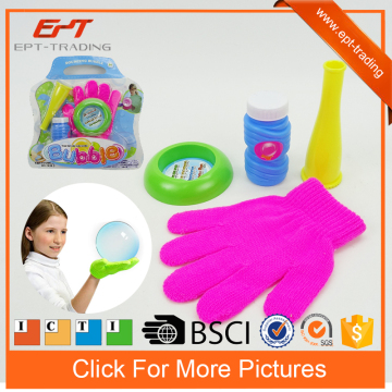 Wholesale bubble envelope gun glove soap bubble machine