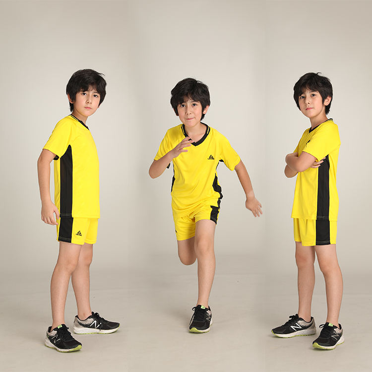 Best Selling Voetbal Shirt Polyester Sportkleding Mannen Soccer Uniform Set voor Team