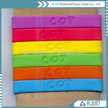 custom logo silicone rubber wristbands