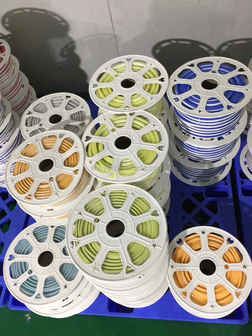 China Waterproof pool light 12v 24v RGB led neon flexible strip IP68 led neon flex