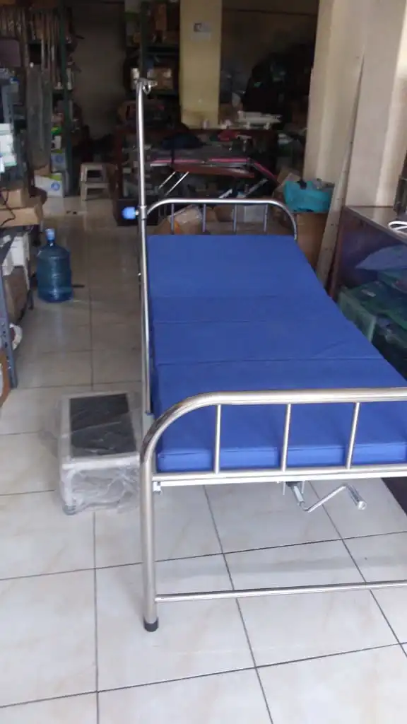 Hospital Use Comfortable Medical Bed with Mattress