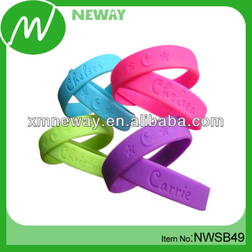 2016 Bulk cheap custom wristbands